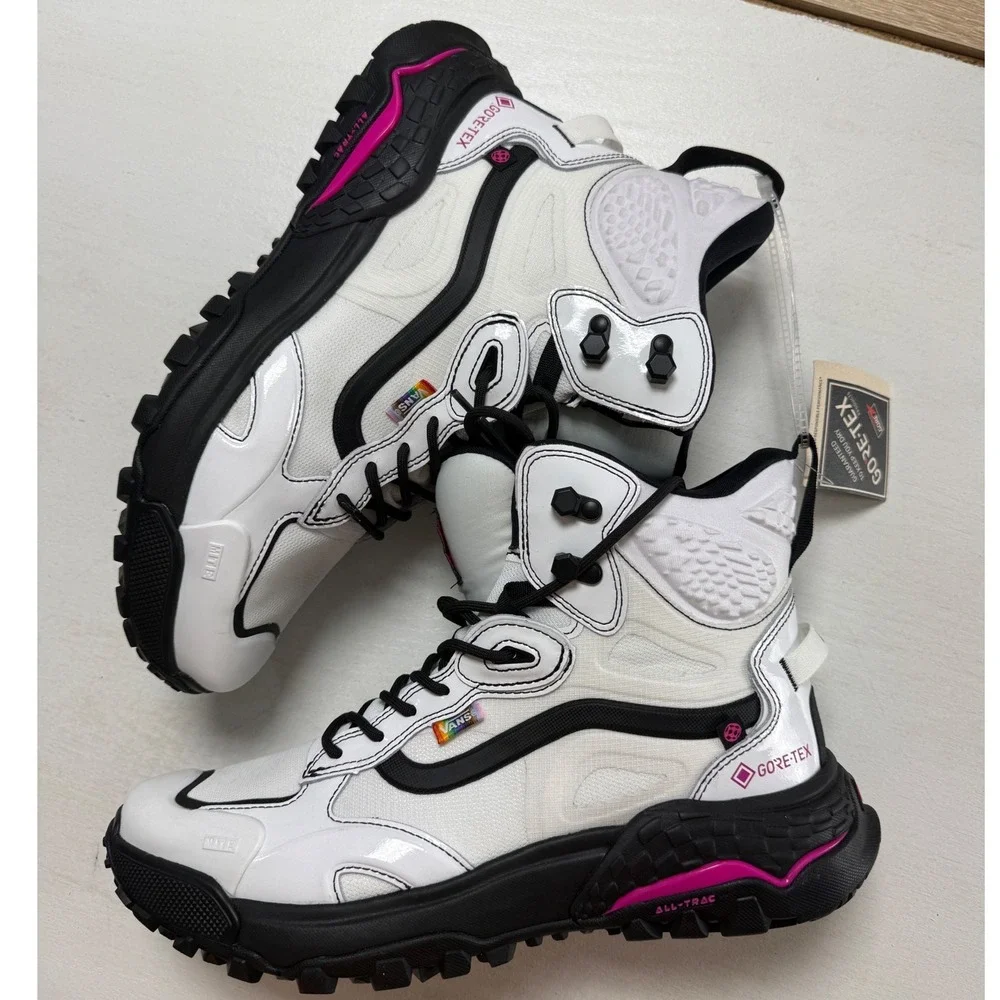 Vans UltraRange EXO Hi GORE-TEX MTE-3 Boots Mens 11 White Black Pink Waterproof